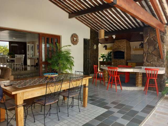 Casa no Itaigara com 3 quartos e 1 suíte, 269m² à venda por R$ 1.850.000,00