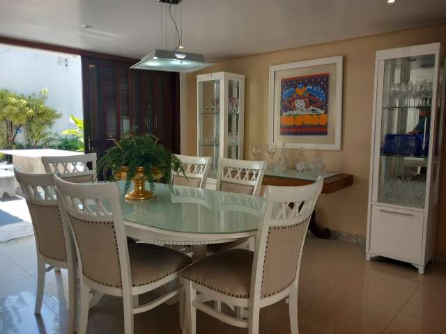 Casa no Itaigara com 3 quartos e 1 suíte, 269m² à venda por R$ 1.850.000,00