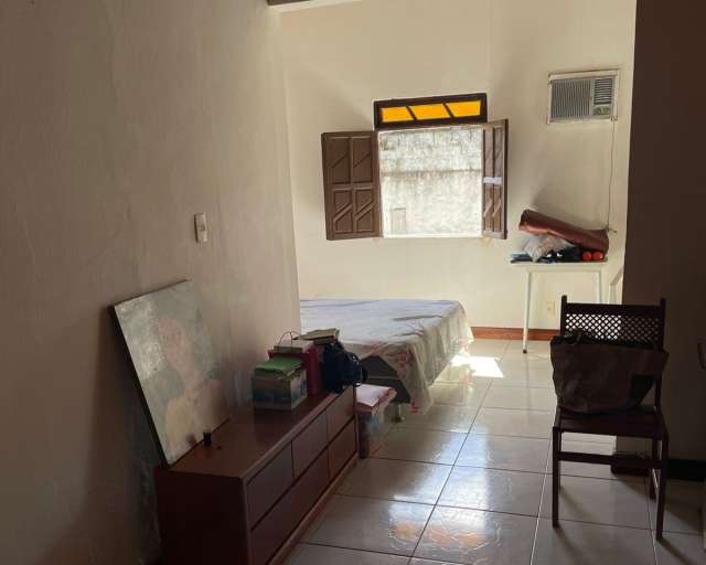 Casa em Piatã com 6 quartos e 4 suítes, 268m² à venda por R$ 800.000,00