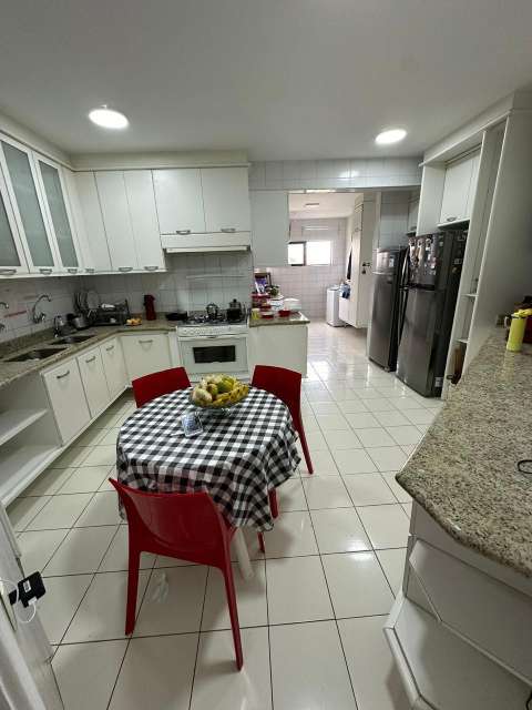 Apartamento com 4 suítes, 255,00 m² para alugar por R$ 7.280,00 - Horto Florestal- Salvador/BA. 