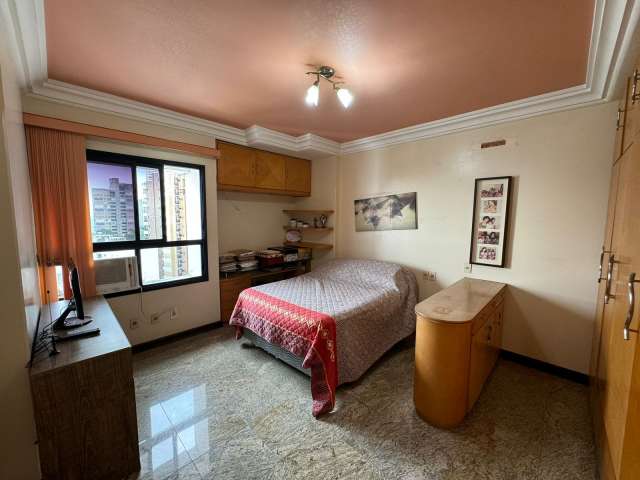 Cobertura na Graça  com 4 quartos e 3 suítes, 342m² à venda por R$ 2.300.000,00
