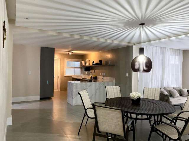 Casa em Guarajuba com 6 suítes, 422m² à venda por R$ 3.750.000,00