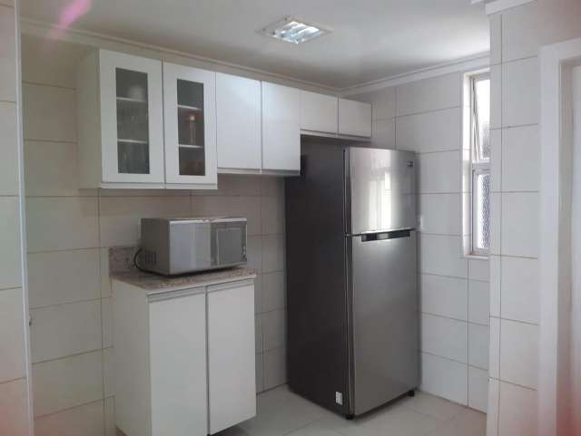 Casa em Itapuã com 3 quartos, 107m² à venda por R$ 550.000,00