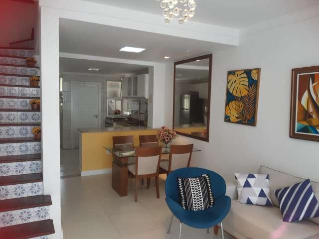 Casa em Itapuã com 3 quartos, 107m² à venda por R$ 550.000,00