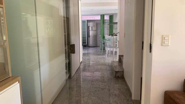 Casa em Jaguaribe com 4 quartos e 2 suítes, 305m² à venda por R$ 2.650.000,00