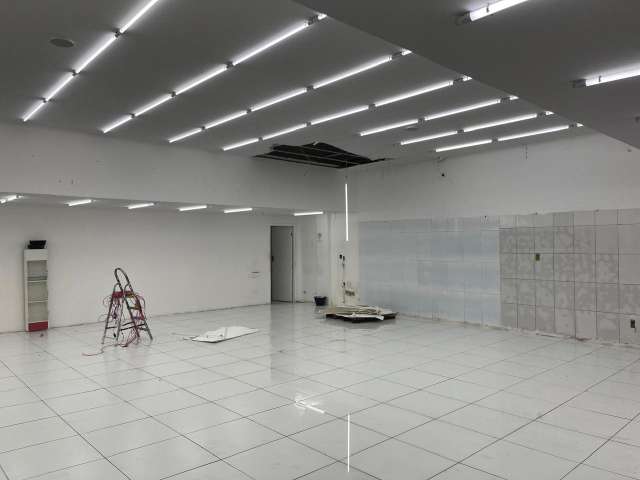 Loja com 250,00 m² para alugar por R$13.742,92 - Pituba - Salvador/BA