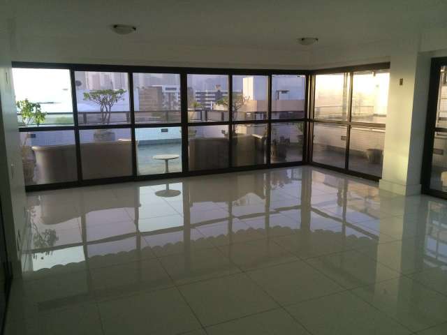 Apartamento com 4 suítes, 690,00 m² para alugar por R$ 8.700,00 Rio Vermelho, Salvador/BA.