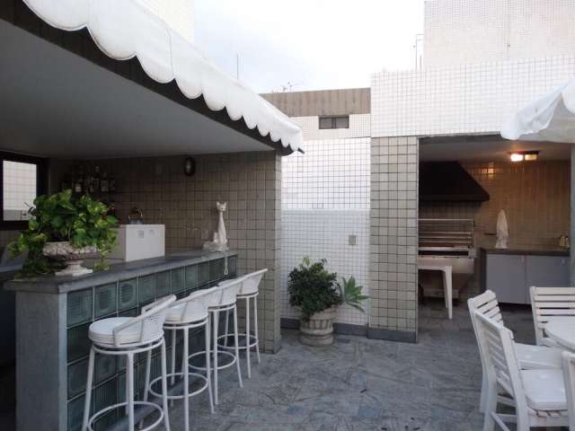Apartamento com 4 suítes, 690,00 m² para alugar por R$ 8.700,00 Rio Vermelho, Salvador/BA.