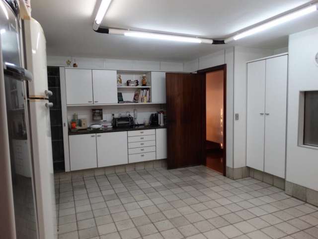 Apartamento com 4 suítes, 690,00 m² para alugar por R$ 8.700,00 Rio Vermelho, Salvador/BA.