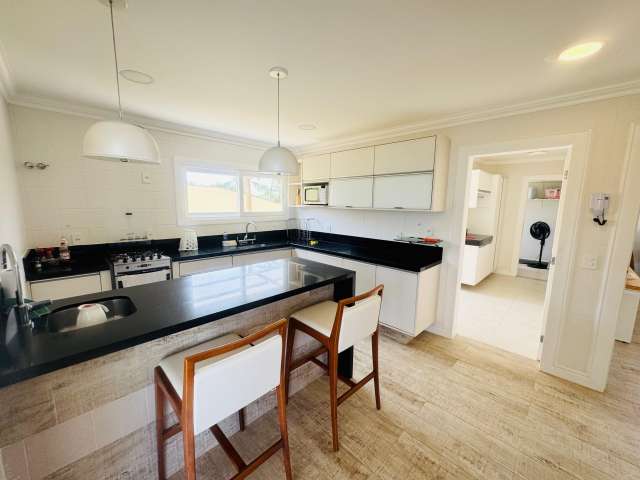 Casa PÉ NA AREIA em Jacuípe PORTEIRA FECHADA com 5 suítes, 485m² à venda por R$ 3.500.000,00