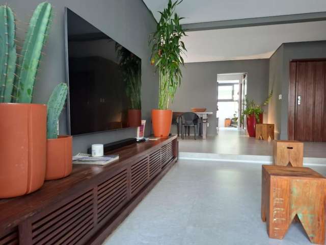 Apartamento na Barra PORTEIRA FECHADA com 3 quartos e 1 suíte, 240m² à venda por R$ 1.590.000,00