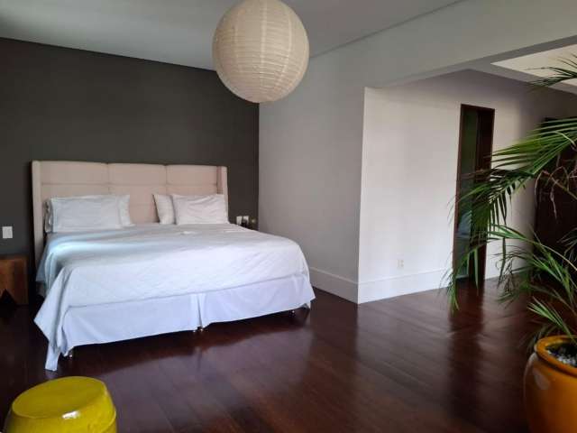 Apartamento na Barra PORTEIRA FECHADA com 3 quartos e 1 suíte, 240m² à venda por R$ 1.590.000,00