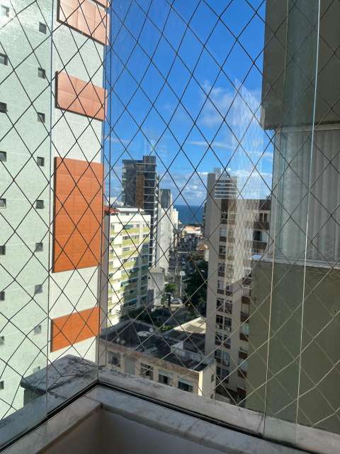 Apartamento na Barra com 3 quartos e 1 suíte, 132m² à venda por R$ 850.000,00