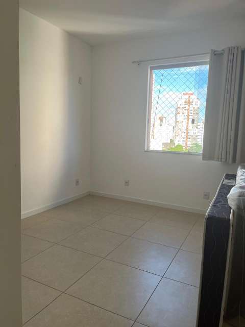 Apartamento na Barra com 3 quartos e 1 suíte, 132m² à venda por R$ 850.000,00