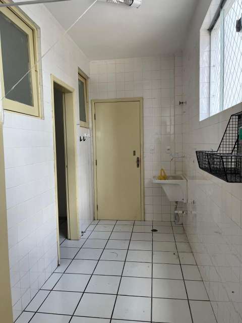 Apartamento na Barra com 3 quartos e 1 suíte, 132m² à venda por R$ 850.000,00