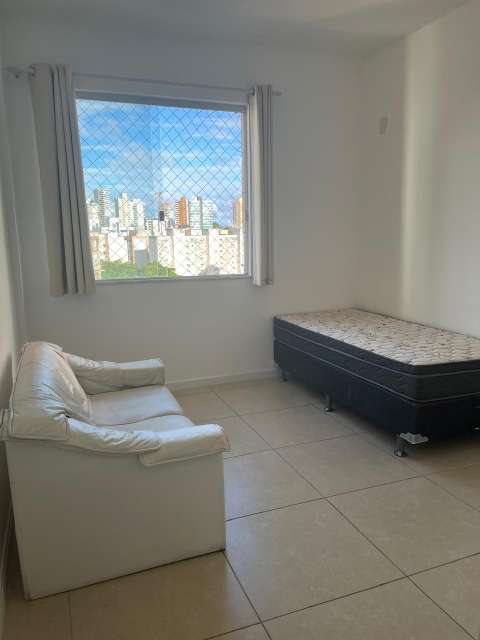 Apartamento na Barra com 3 quartos e 1 suíte, 132m² à venda por R$ 850.000,00