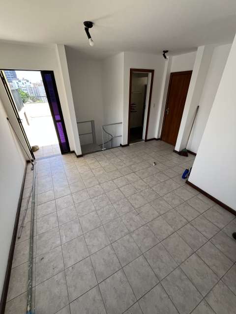 Cobertura no Rio Vermelho com 3 quartos e 1 suíte, 170m² à venda por R$ 540.000,00