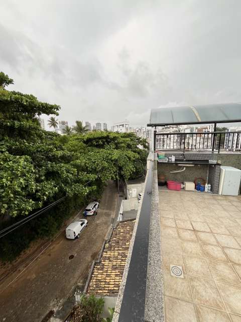 Cobertura no Rio Vermelho com 3 quartos sendo 2 suítes, 170m² à venda por R$ 520.000,00