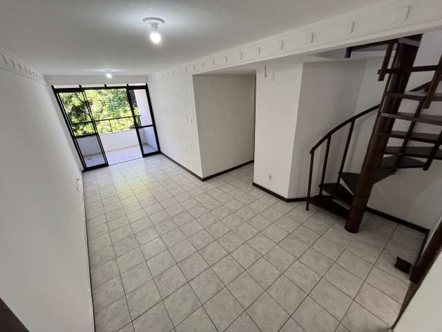 Cobertura no Rio Vermelho com 3 quartos sendo 2 suítes, 170m² à venda por R$ 520.000,00