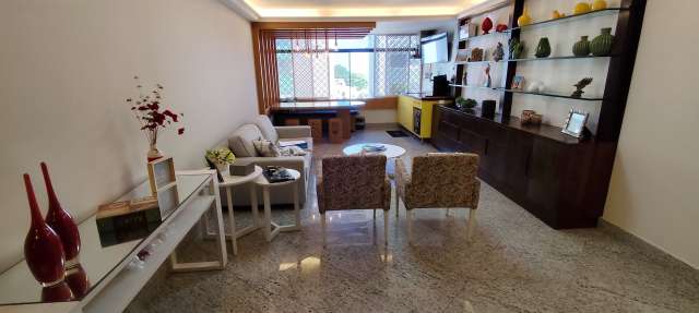 Apartamento com 3 quartos e 1 suíte, 170,00 m² para alugar por R$ 4.328,00