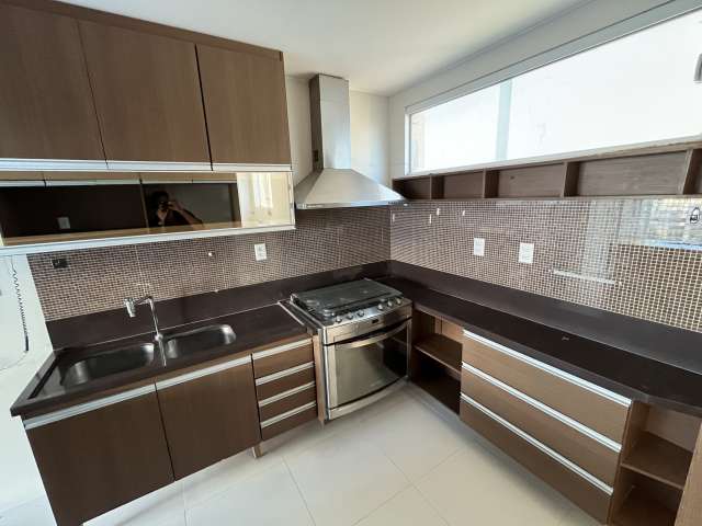 Apartamento na Pituba com 2 quartos e 1 suíte, 136m² à venda por R$ 700.000,00