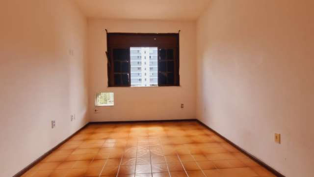 Casa na Federação com 6 quartos e 3 suítes, 234m² à venda por R$ 1.300.000,00