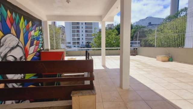 Casa na Federação com 6 quartos e 3 suítes, 234m² à venda por R$ 1.300.000,00