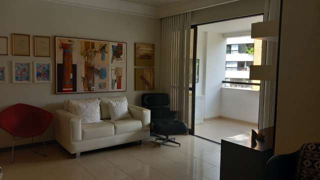 Apartamento na Pituba Ville com 4 quartos e 1 suíte, 100m² à venda por R$ 950.000,00