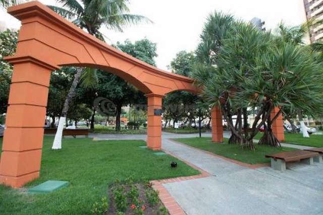Apartamento na Pituba Ville com 4 quartos e 1 suíte, 100m² à venda por R$ 950.000,00