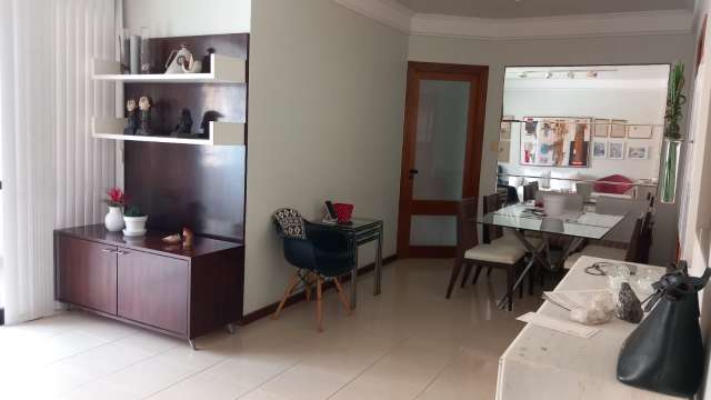 Apartamento na Pituba Ville com 4 quartos e 1 suíte, 100m² à venda por R$ 950.000,00
