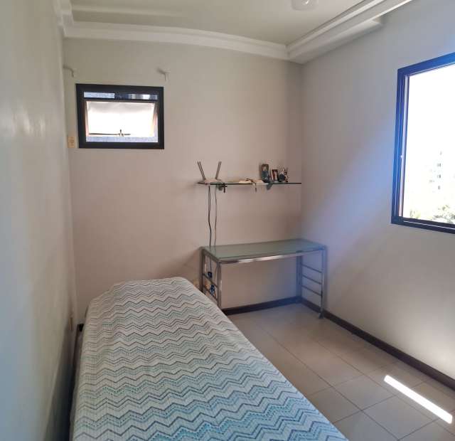 Apartamento na Pituba Ville com 4 quartos e 1 suíte, 100m² à venda por R$ 950.000,00