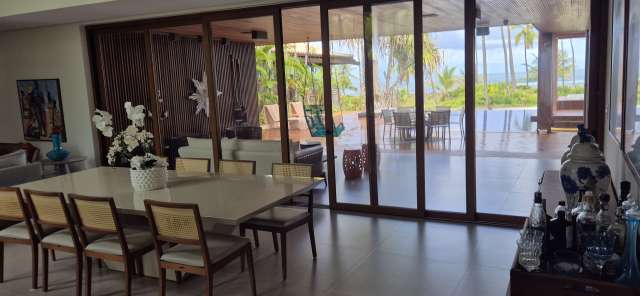 Casa em Praia do Forte com 6 suítes, 430m² à venda por R$ 25.000.000,00
