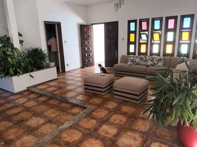 Casa no Itaigara PORTEIRA FECHADA com 5 quartos e 1 suíte, 498m² à venda por R$ 2.500.000,00