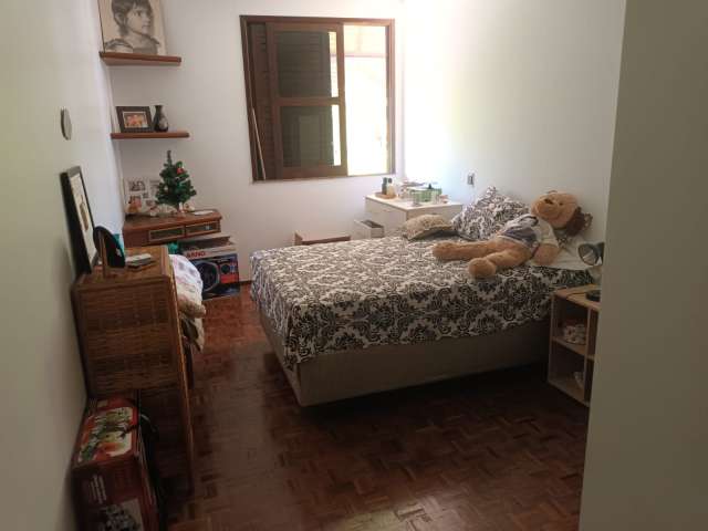 Casa no Itaigara PORTEIRA FECHADA com 5 quartos e 1 suíte, 498m² à venda por R$ 2.500.000,00
