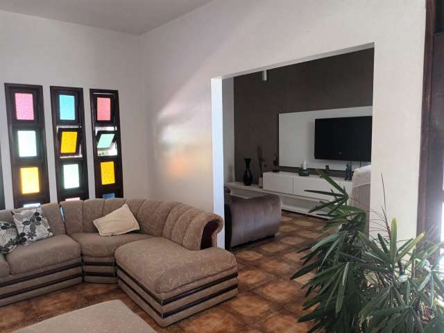 Casa no Itaigara PORTEIRA FECHADA com 5 quartos e 1 suíte, 498m² à venda por R$ 2.500.000,00