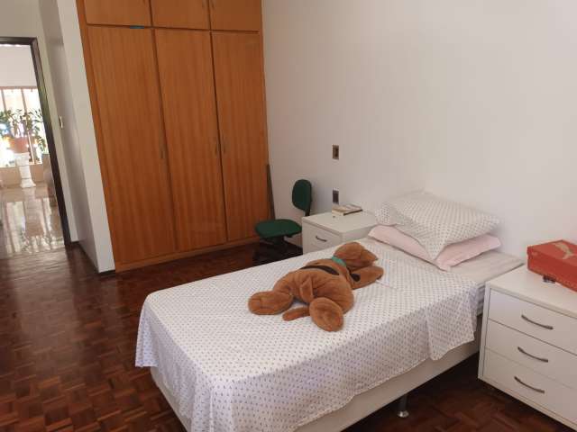 Casa no Itaigara PORTEIRA FECHADA com 5 quartos e 1 suíte, 498m² à venda por R$ 2.500.000,00