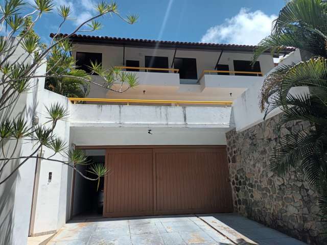 Casa no Itaigara PORTEIRA FECHADA com 5 quartos e 1 suíte, 498m² à venda por R$ 2.500.000,00