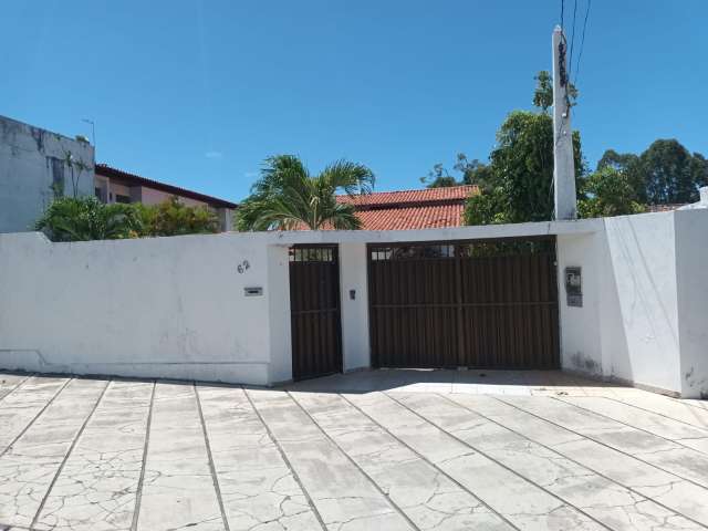 Casa no Itaigara PORTEIRA FECHADA com 5 quartos e 1 suíte, 498m² à venda por R$ 2.500.000,00