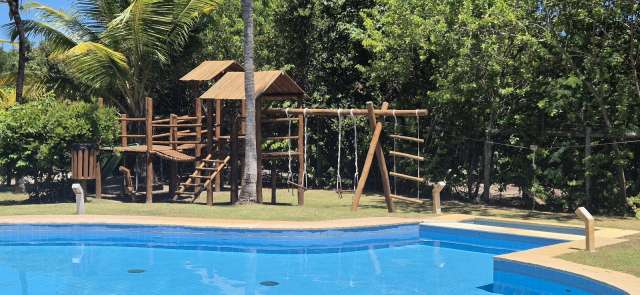 Terreno em Praia do Forte com 544m² à venda por R$ 3.000.000,00