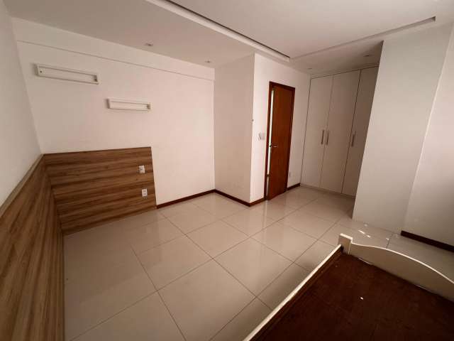 Apartamento em Vilas do Atlântico com 2 quartos e 1 suíte, 85m² à venda por R$ 445.000,00