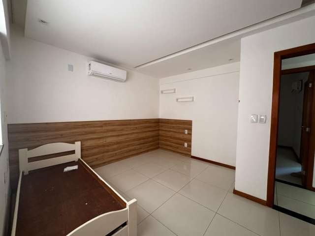 Apartamento em Vilas do Atlântico com 2 quartos e 1 suíte, 85m² à venda por R$ 445.000,00