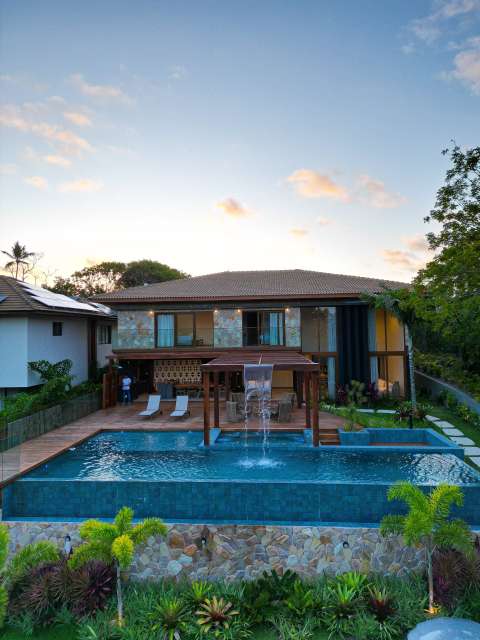 Casa em Praia do Forte PORTEIRA FECHADA com 6 suítes, 760m² à venda por R$ 11.000.000,00