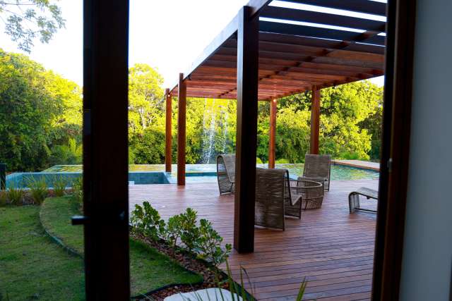 Casa em Praia do Forte PORTEIRA FECHADA com 6 suítes, 760m² à venda por R$ 11.000.000,00