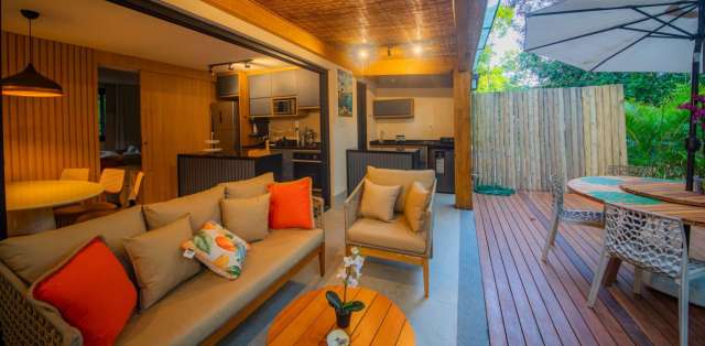 Casa na Praia do Forte PORTEIRA FECHADA com 3 suítes, 115m² à venda por R$ 2.700.000,00