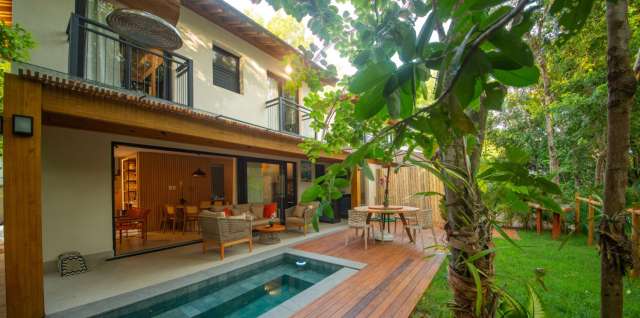 Casa na Praia do Forte PORTEIRA FECHADA com 3 suítes, 115m² à venda por R$ 2.700.000,00