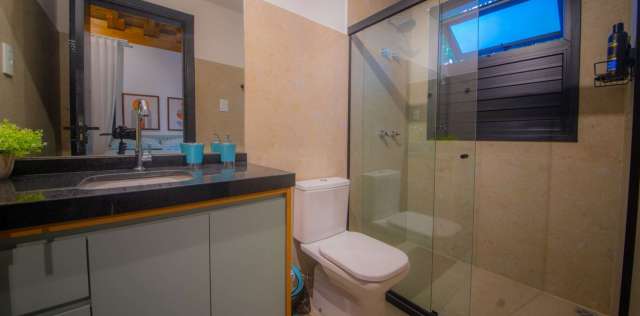 Casa na Praia do Forte PORTEIRA FECHADA com 3 suítes, 115m² à venda por R$ 2.700.000,00