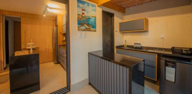 Casa na Praia do Forte PORTEIRA FECHADA com 3 suítes, 115m² à venda por R$ 2.700.000,00