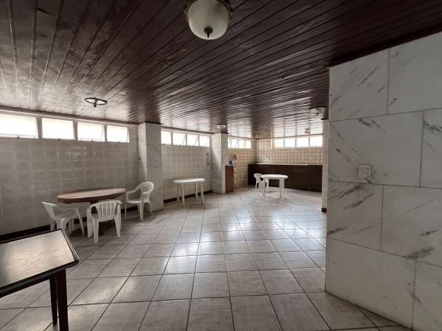 Apartamento em Nazaré com 3 quartos e 1 suíte, 163m² à venda por R$ 390.000,00