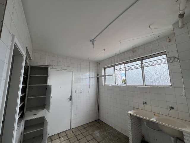 Apartamento em Nazaré com 3 quartos e 1 suíte, 163m² à venda por R$ 390.000,00