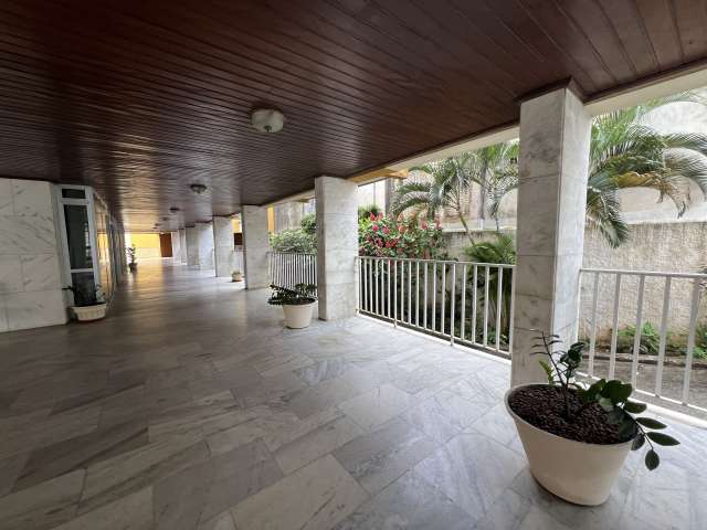 Apartamento em Nazaré com 3 quartos e 1 suíte, 163m² à venda por R$ 390.000,00